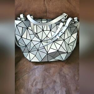 Geometric Patterned Gray Tote Bag